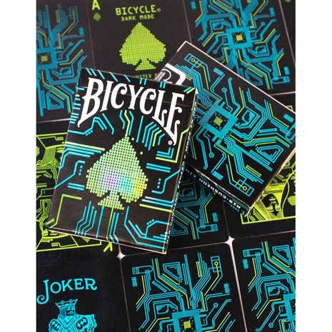 Playing Cards: Dark Mode (Bicycle)