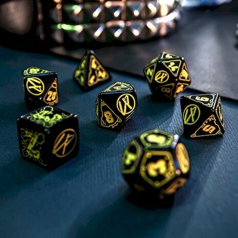 Cyberpunk Wet Work Dice Set (7)